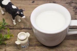 成分調整牛乳と成分無調整牛乳の違い。子供に飲ませて良い？健康への影響はある？
